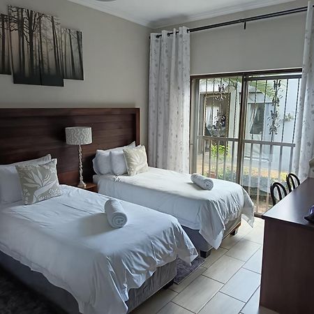 Three Olives Guesthouse Centurion Εξωτερικό φωτογραφία