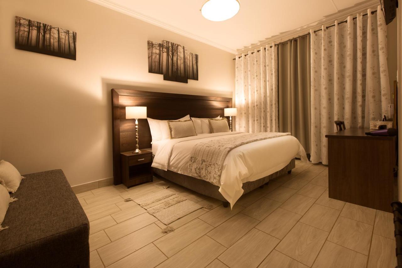 Three Olives Guesthouse Centurion Εξωτερικό φωτογραφία